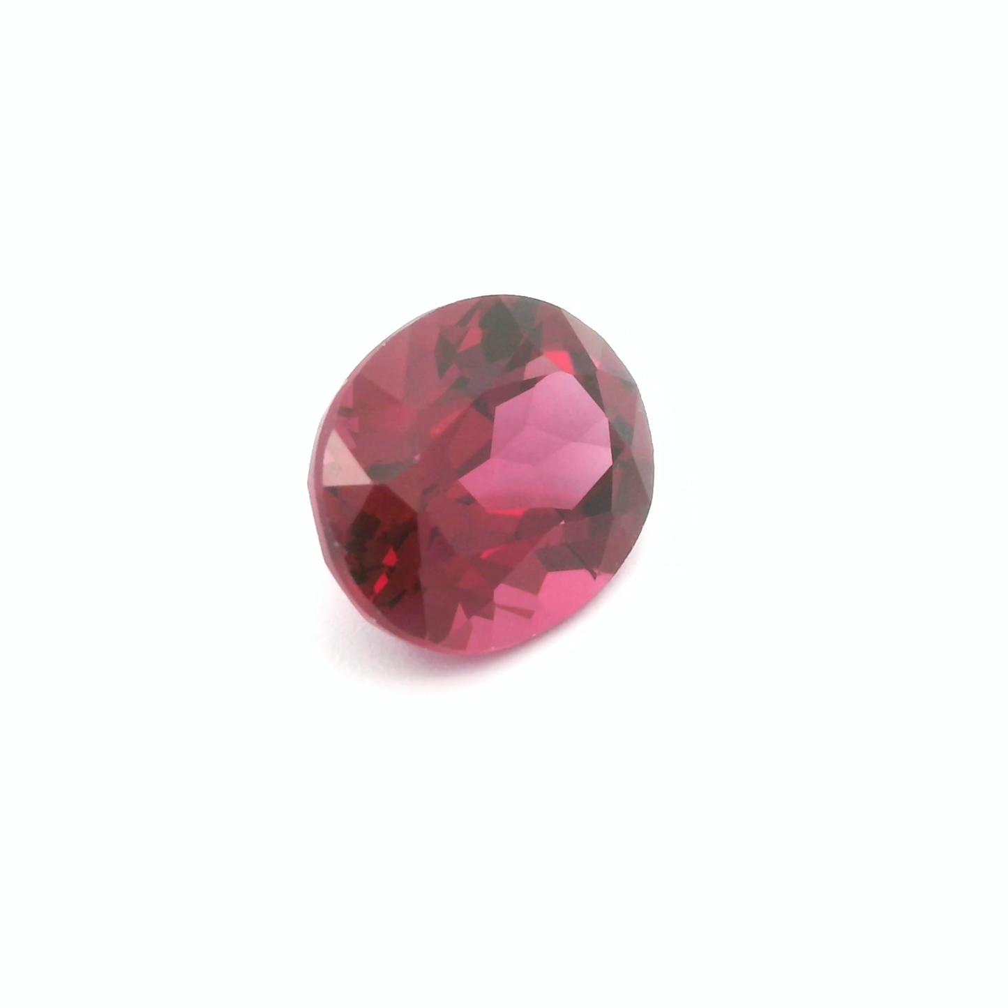 une autre vue de profil grenat rhodolite taille oavle
