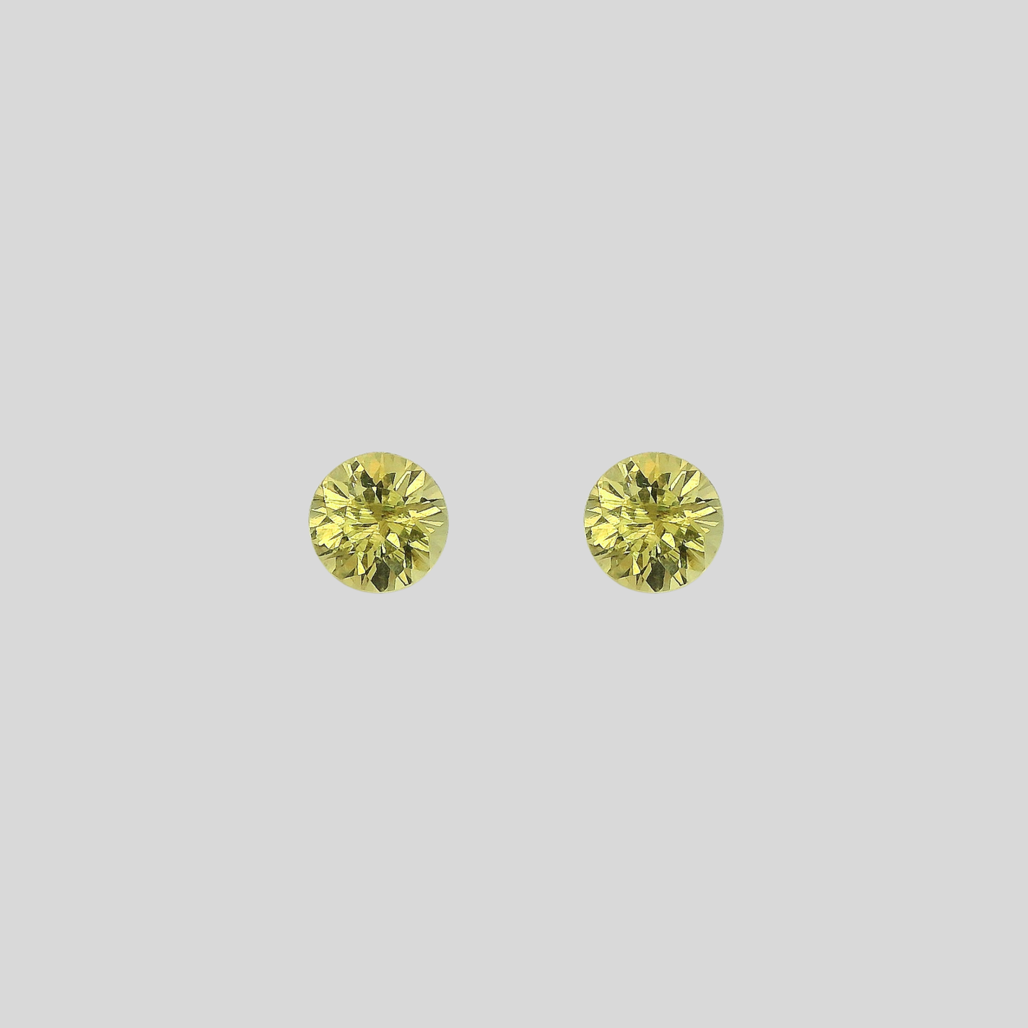 Paire Grenat du Mali vert 1.10 carat