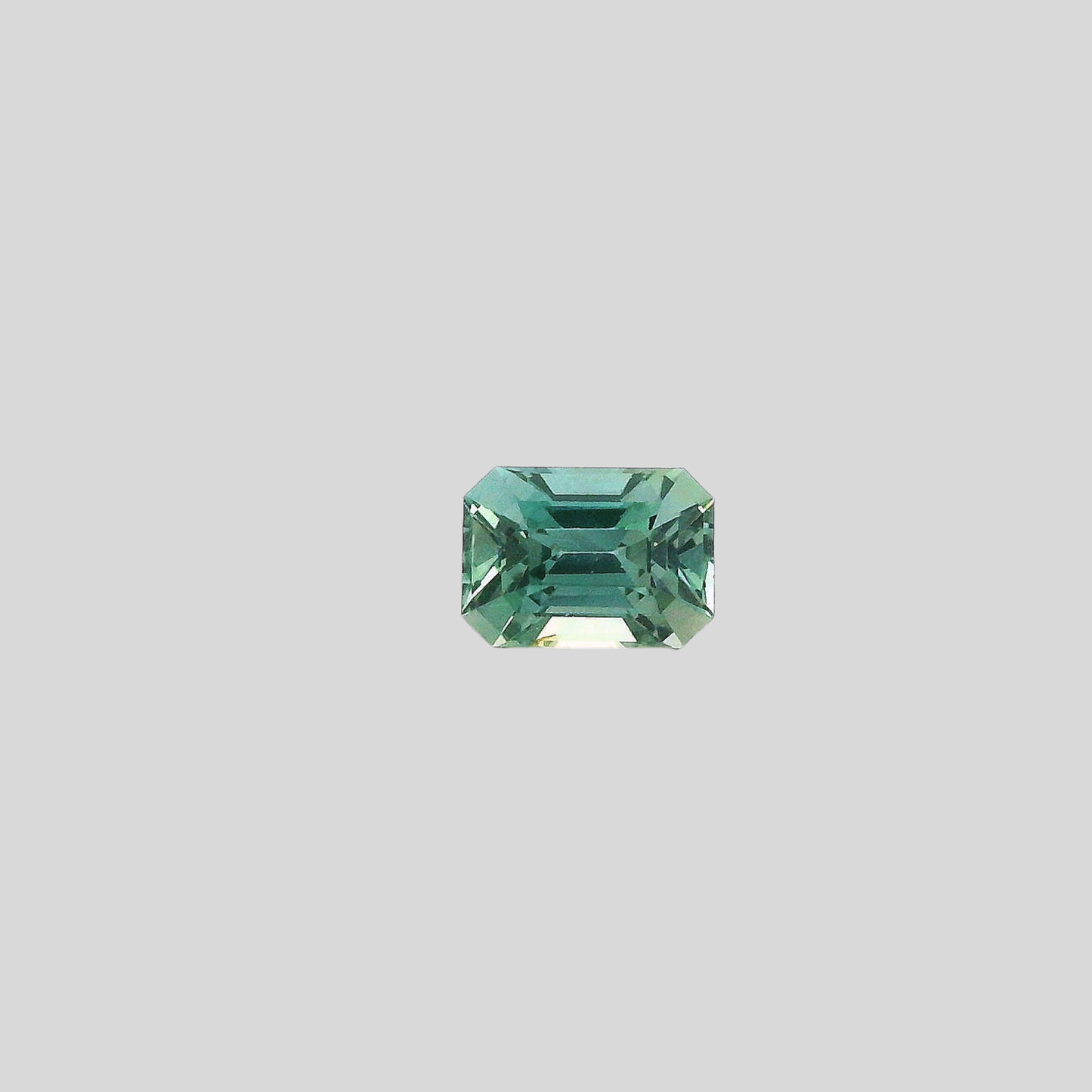 Saphir Teal 0.65 carat - 5.5 x 3.8 mm
