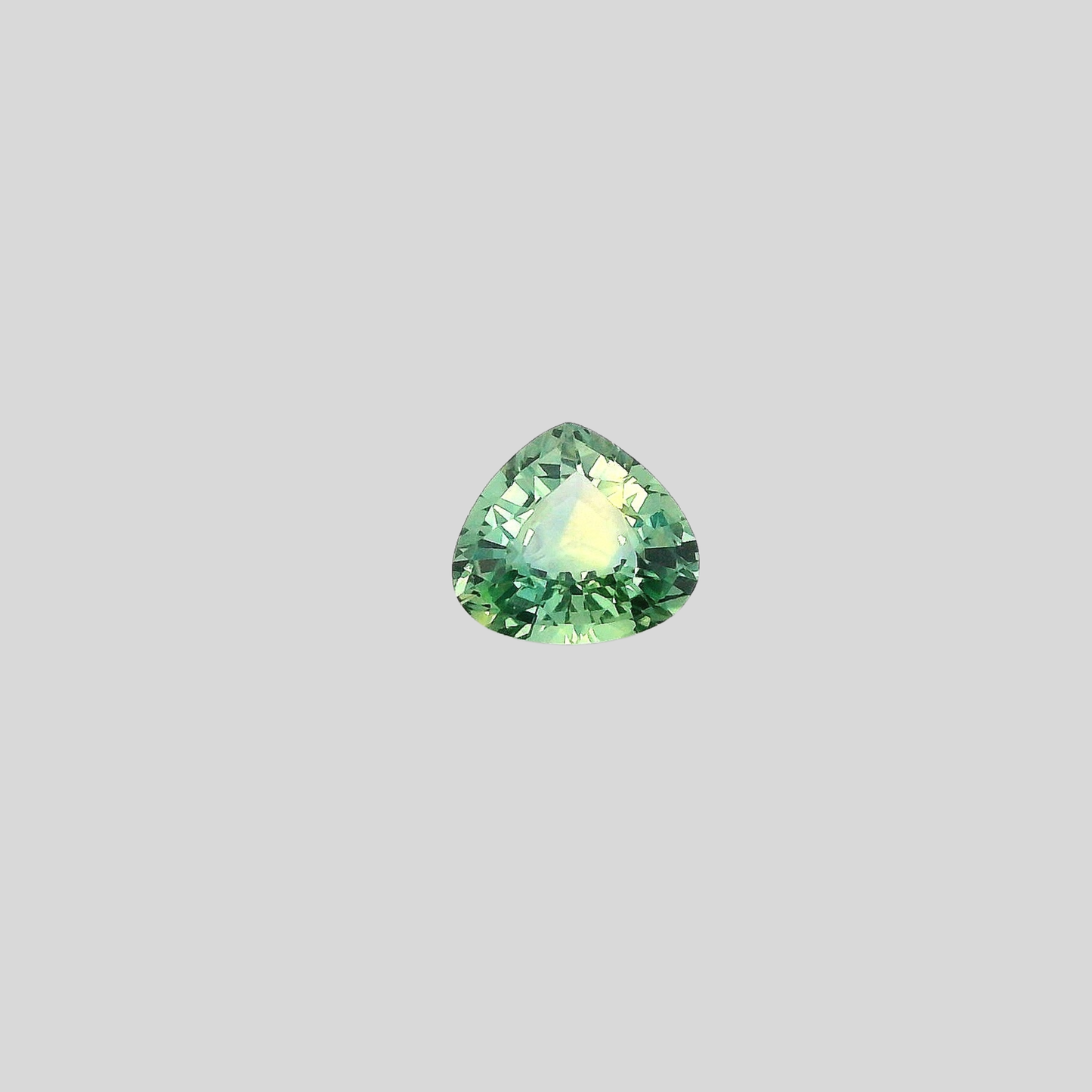 Saphir Teal 0.90 carat - 5.8 x 6.3 mm