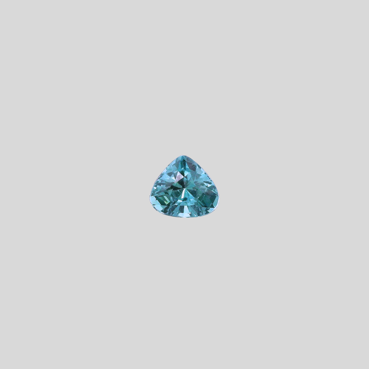 saphir teal bleu vert, taille trillon, pierreries gemmes france
