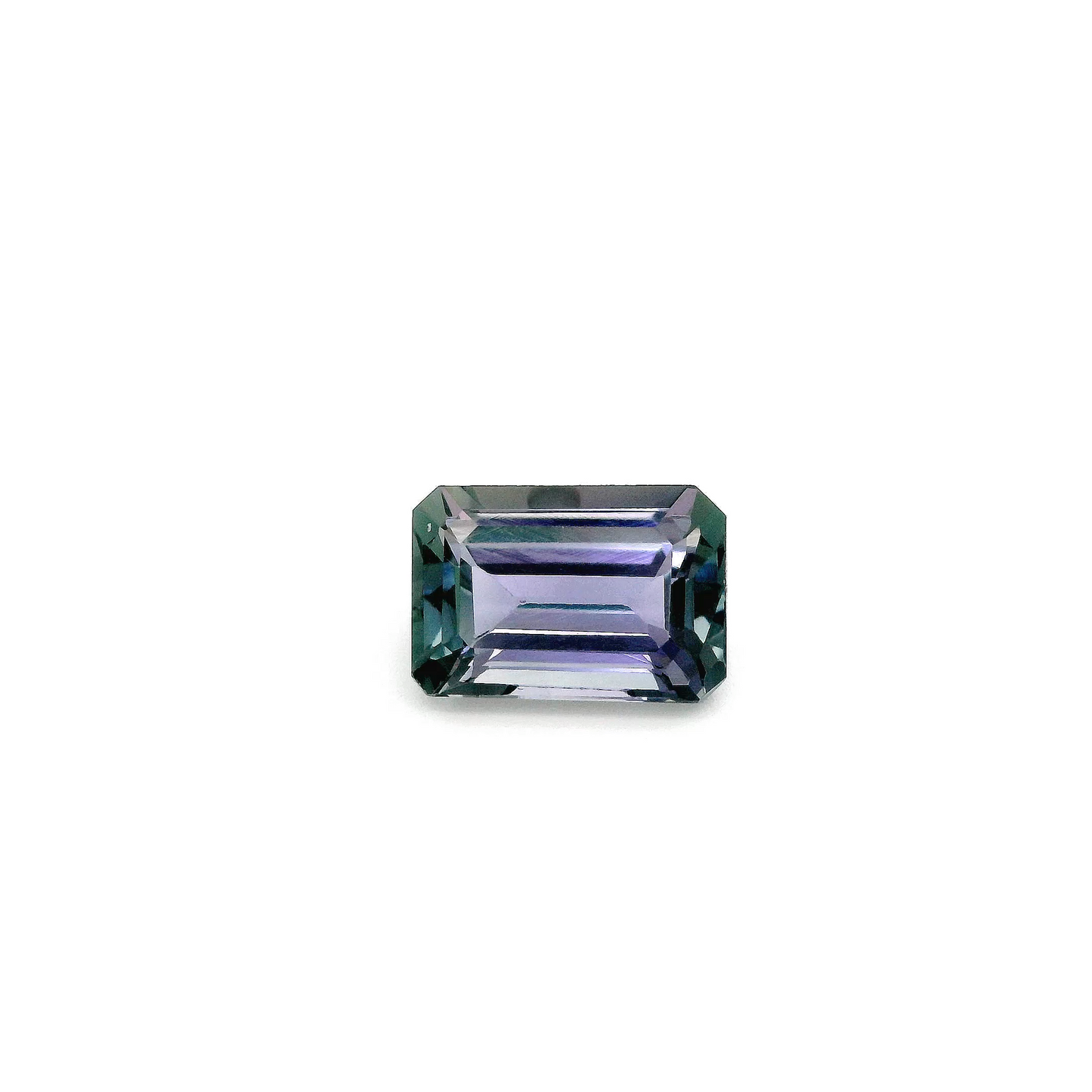 Tanzanite non chauffée 2,27 cts, forme octogone, couleur vert-bleu-violet, vue globale