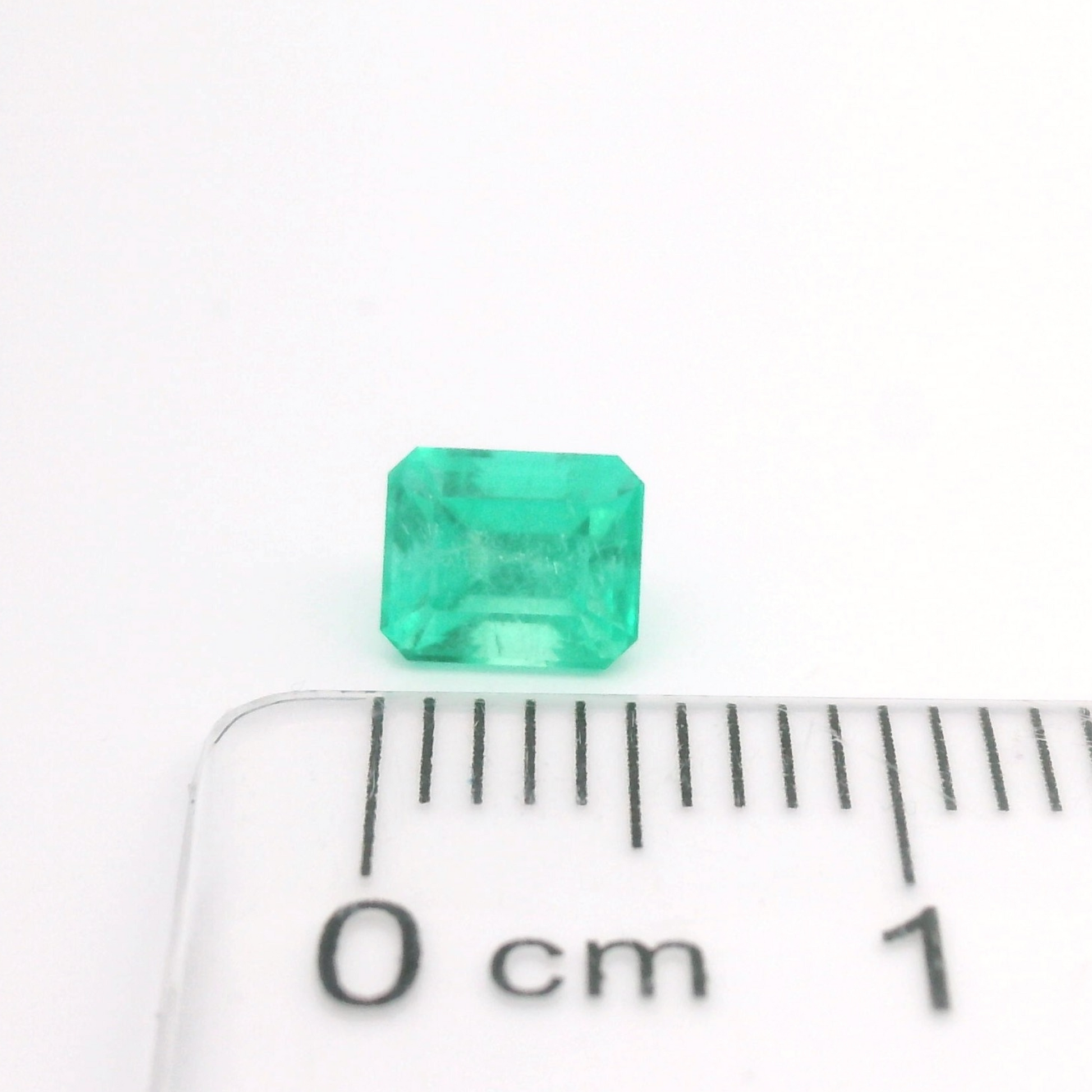 image de mesures d'une émeraude 0.60 carat