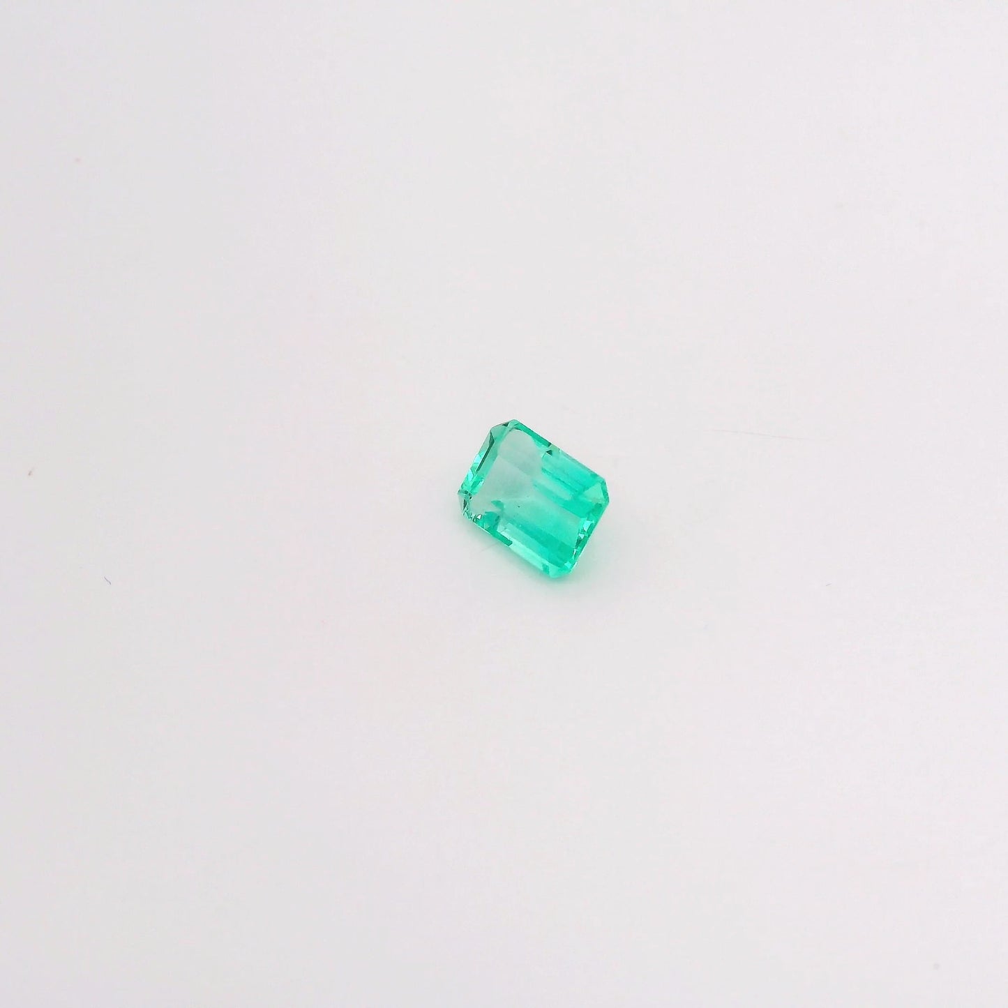 Émeraude Colombie 0.93 carat