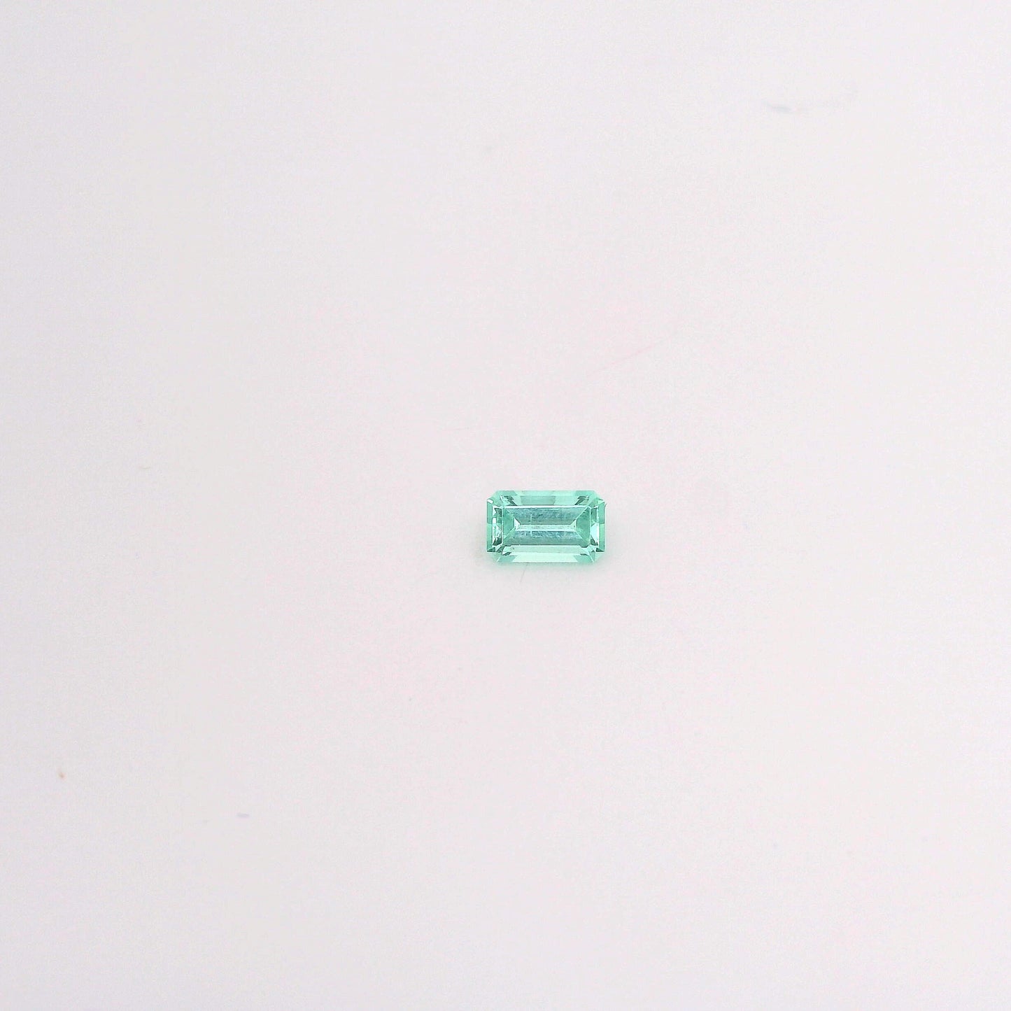 Émeraude Russie 5x3 mm - 0.29 carat