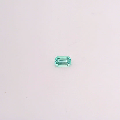Émeraude Russie 5.8 x 3.9 mm - 0.48 carat