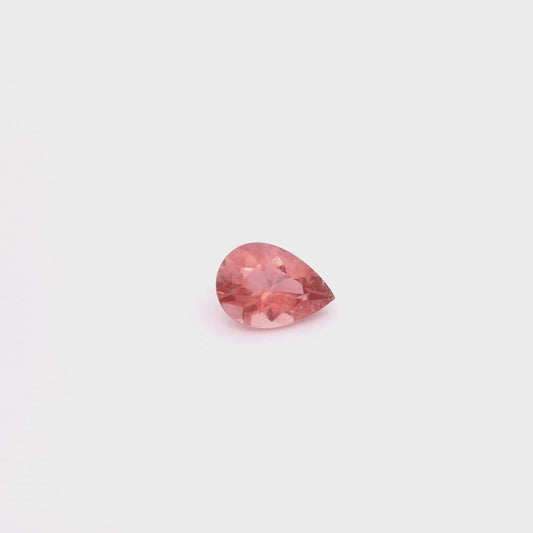 photo de face tourmaline forme de poire rose, 0.90 carat, pierreries gemmes france