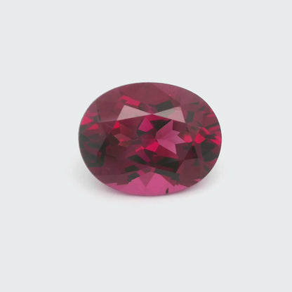 video de grenat rhodolite maalwi ovale3.68 carats, pierreries gemmes france