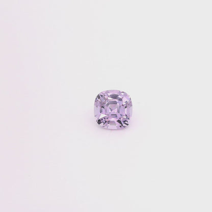 video d'un spinelle violet, lavande de Birmanie, poids 1.39 carat, pierreries gemmes france 