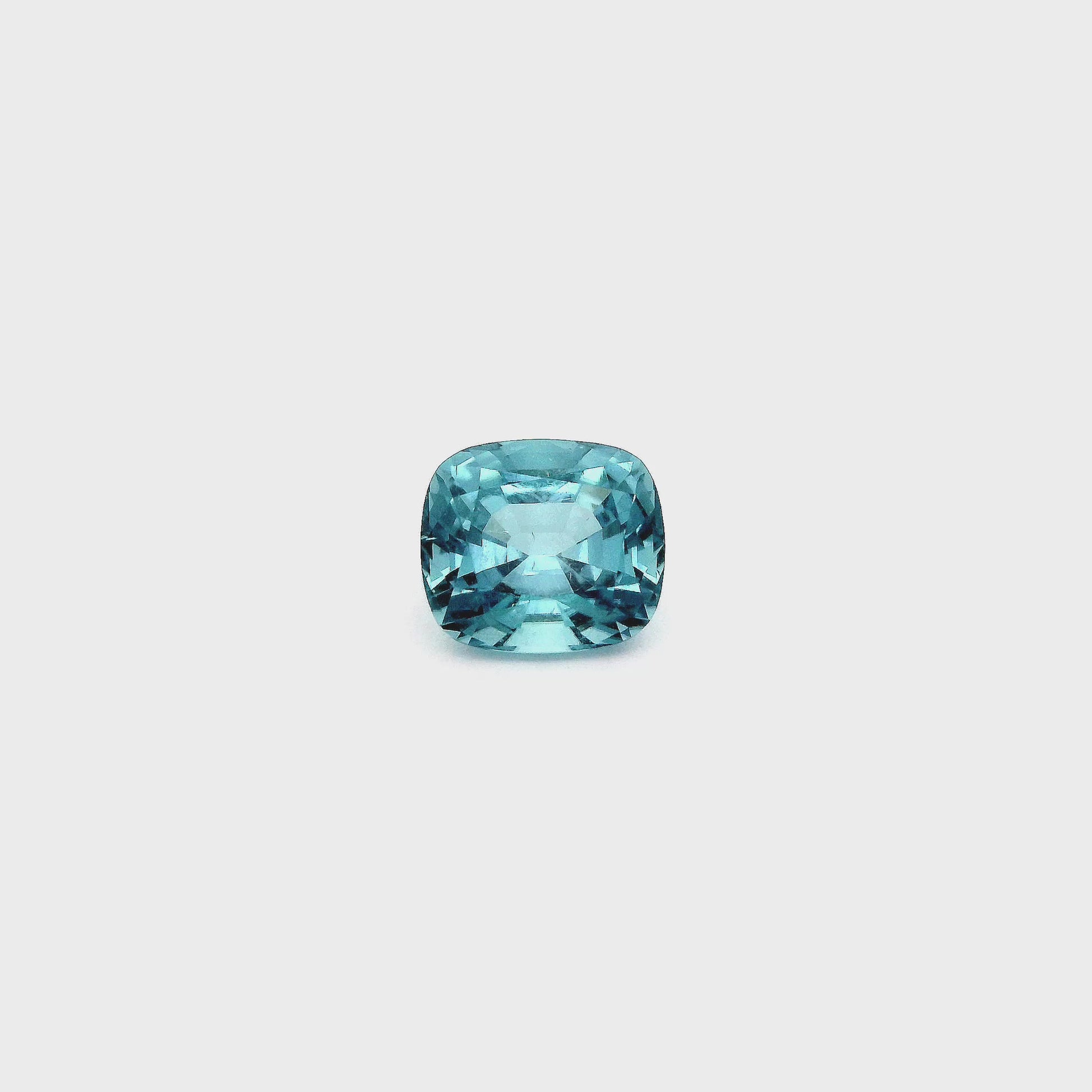 video d'une tourmaline bleue