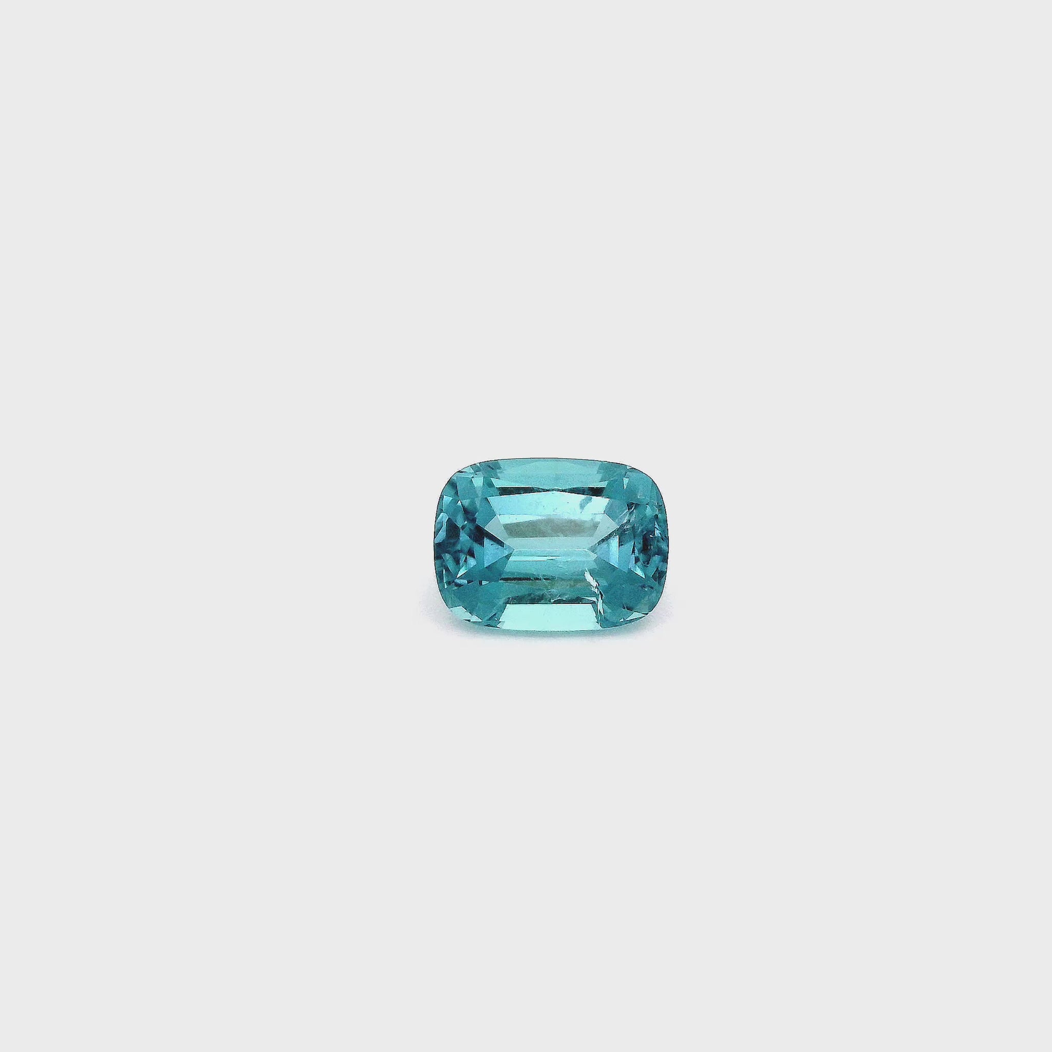 video d'une tourmaline  bleue 0.81 carat, taille coussin, afganistan