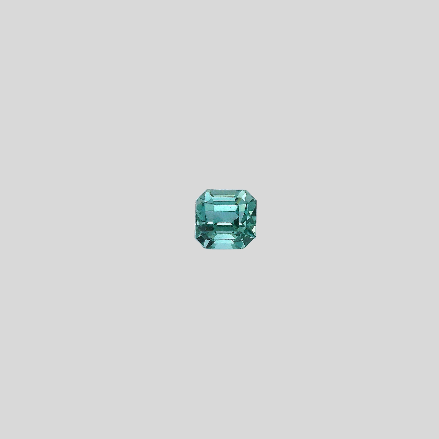 Saphir Teal 0.43 carat - 3.74 x 3.66