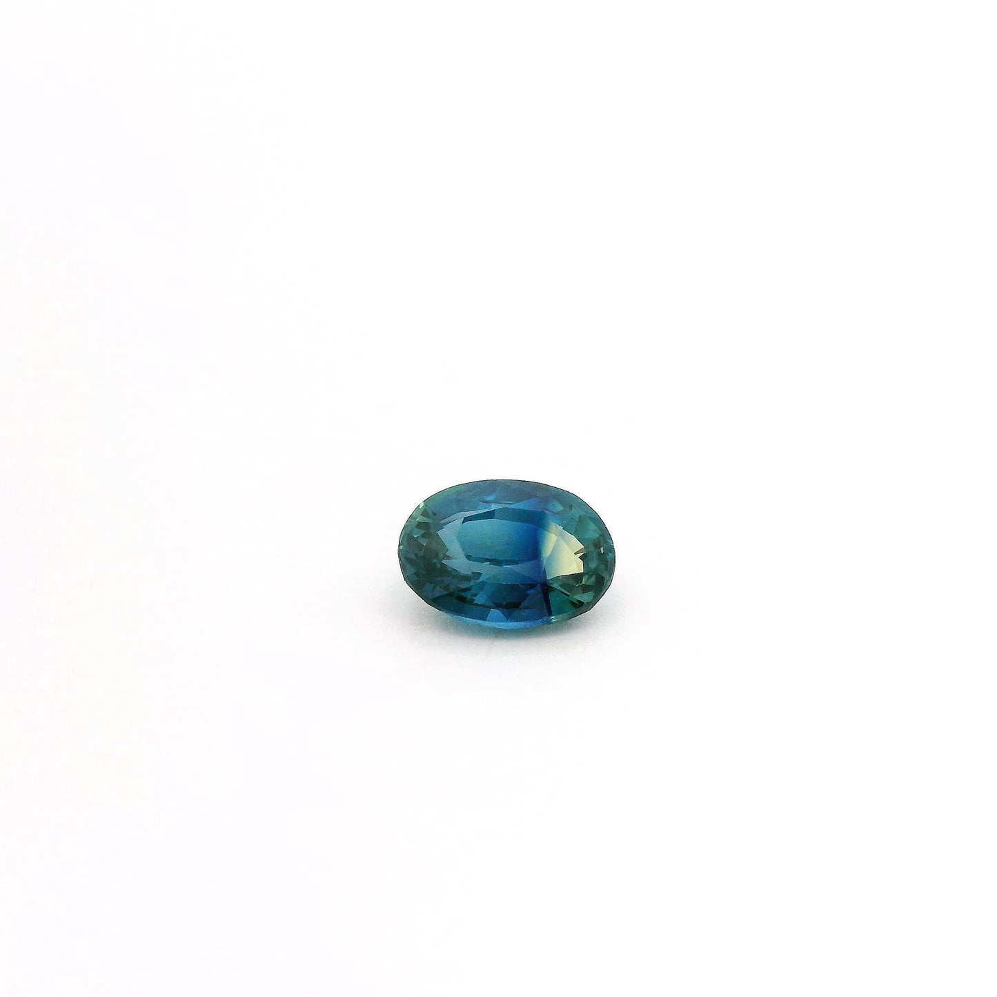 Saphir Teal 0.53 carat - 5.72 x 4.37 mm