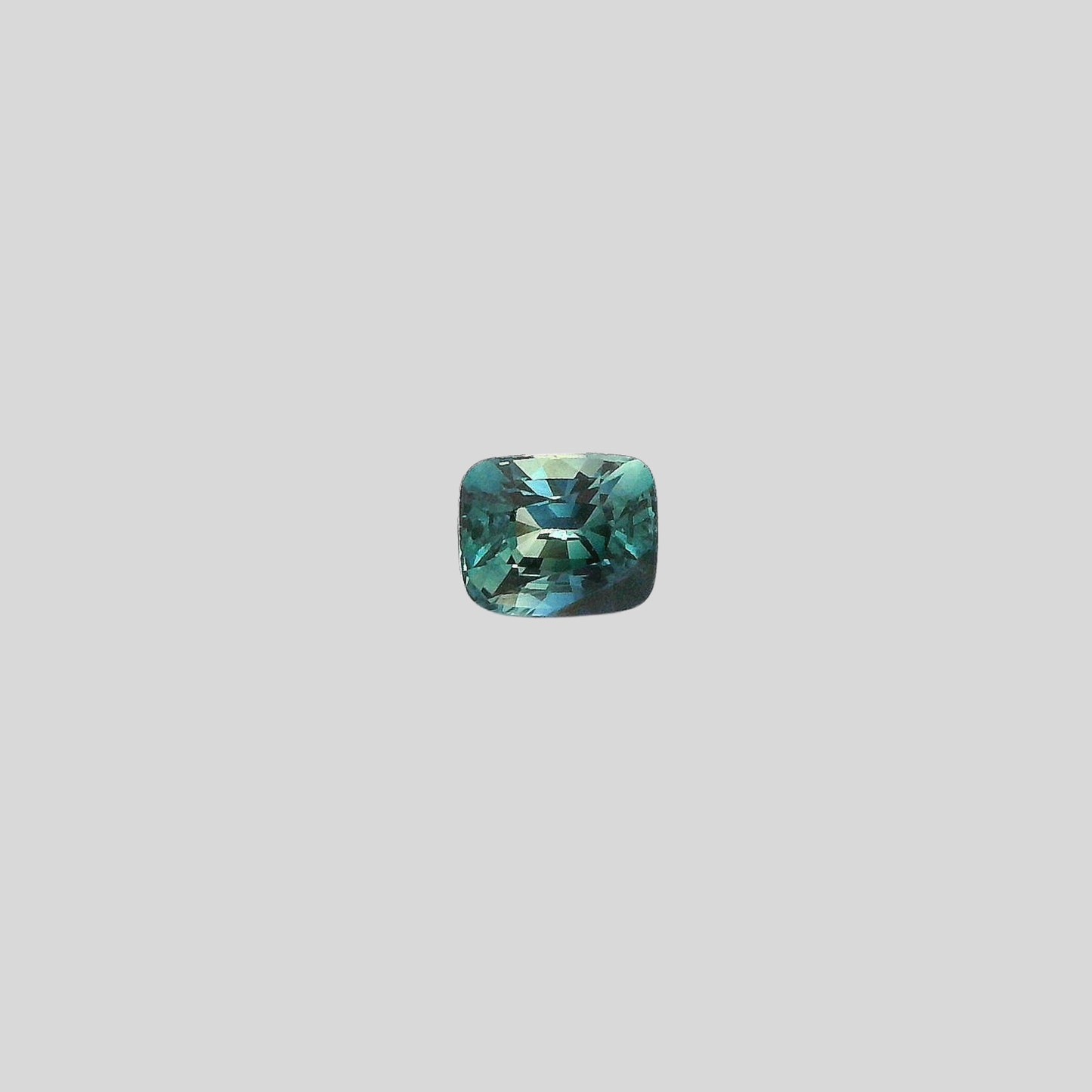 Saphir Teal 0.56 carat - 4.93 x 3.98 mm
