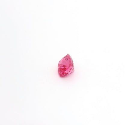 vue de profil spinelle mahenge rouge, 1.07 carat, Mahenge, Tanzanie, pierreries gemmes france