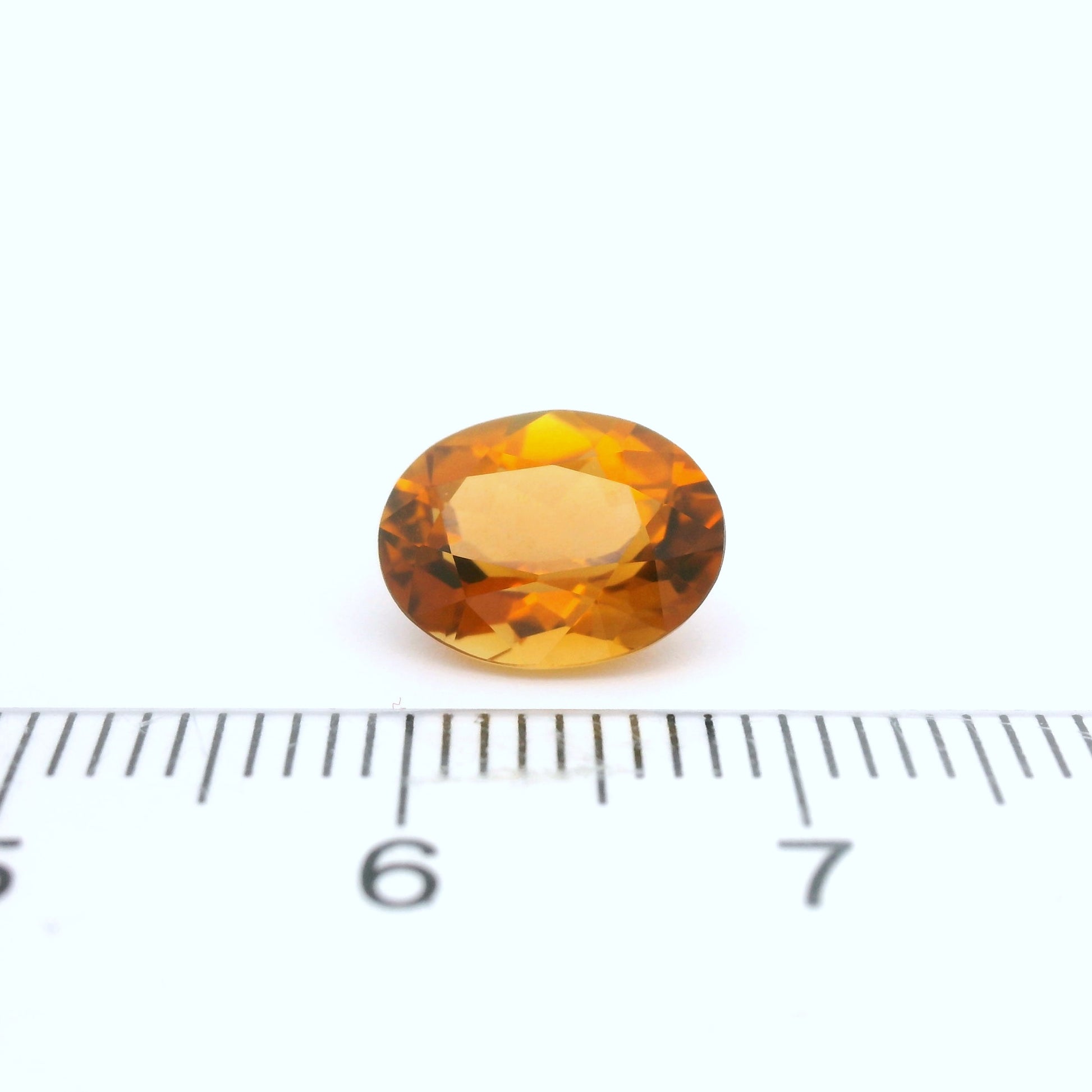 Dimensions de la tourmaline couleur orange 2.49 ct, forme ovale